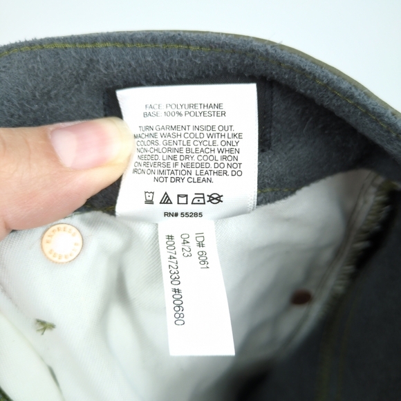 Express '90s Slim Super High Rise Faux Leather Pants Olive Green 2 Long Soft - Picture 8 of 8